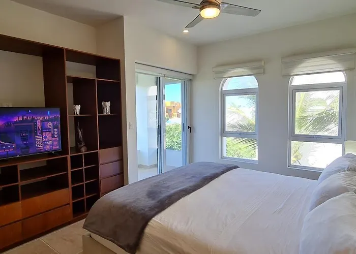 Casa Reyes Stunning Rooftop Oceanview