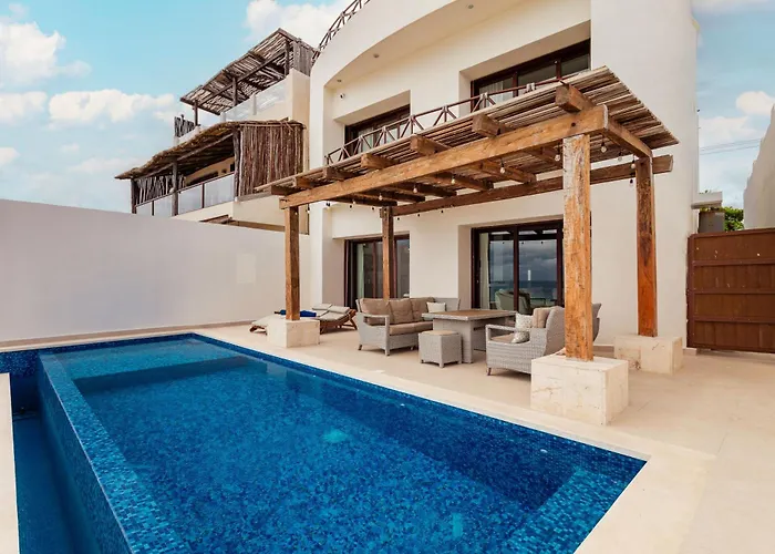 Casa Javi- Ocean Front Located Mid Isla Mujeres