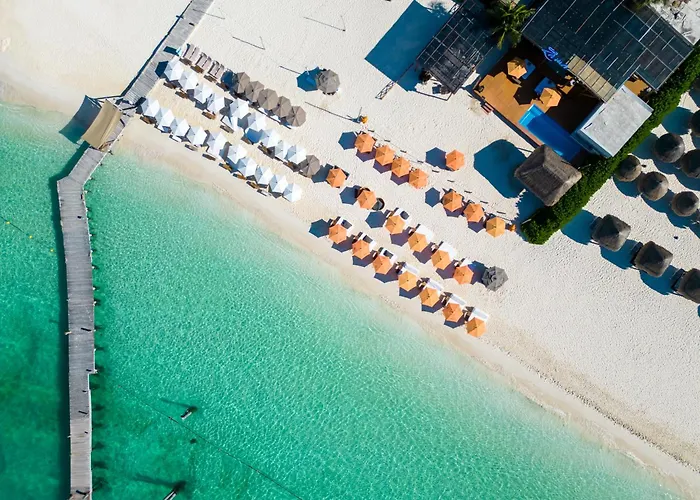 Casa Moderna En Playa Norte Isla Mujeres