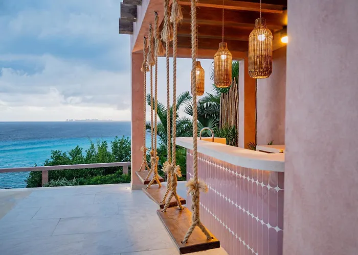 Oceanfront 5Br Villa, Saltwater Pool & Concierge