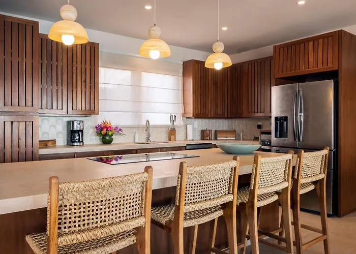 Oceanfront 5Br Villa, Saltwater Pool & Concierge
